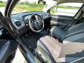 Peugeot 108 11
